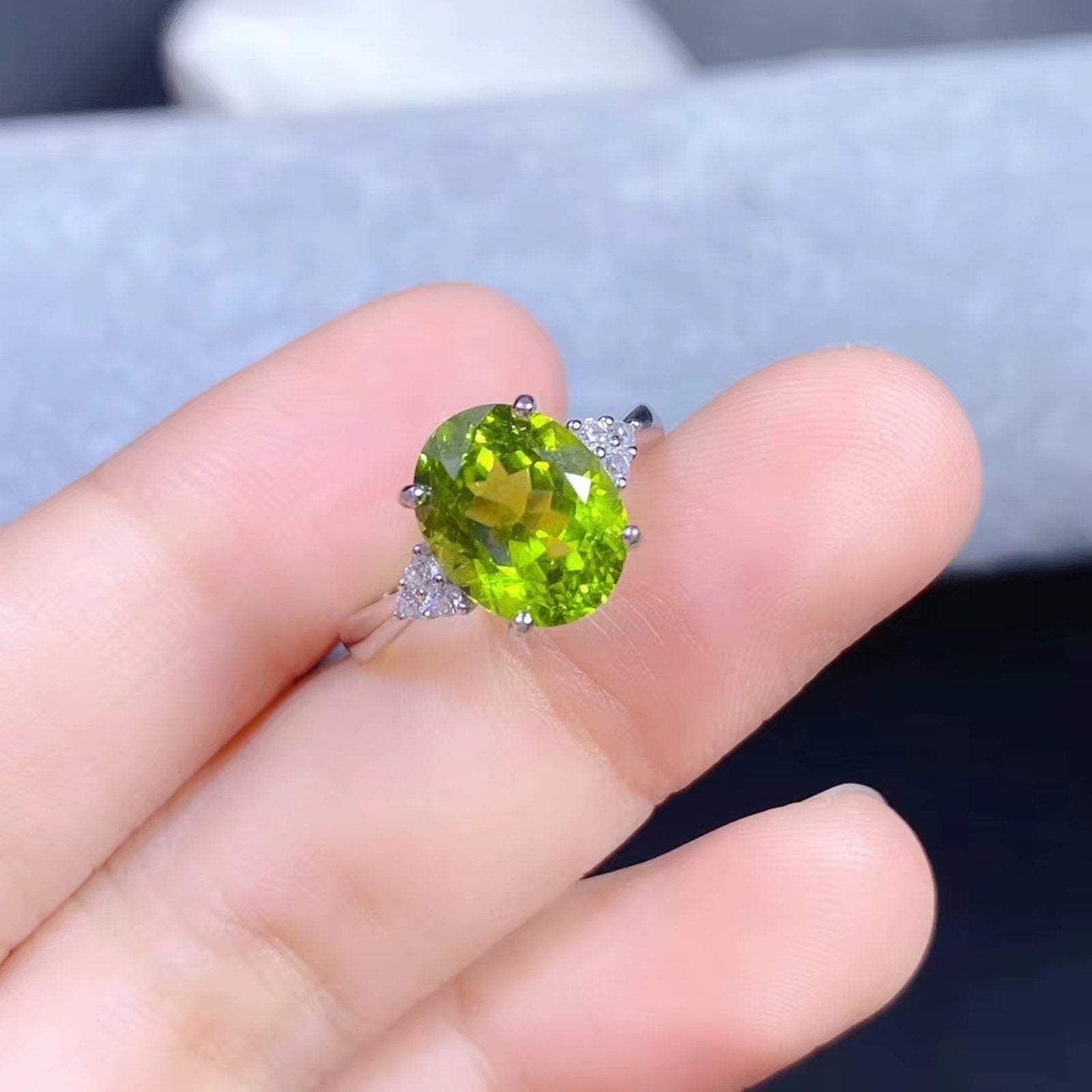 3CT Peridot Birthstone Ring 925 Sterling Silver 8x10mm
