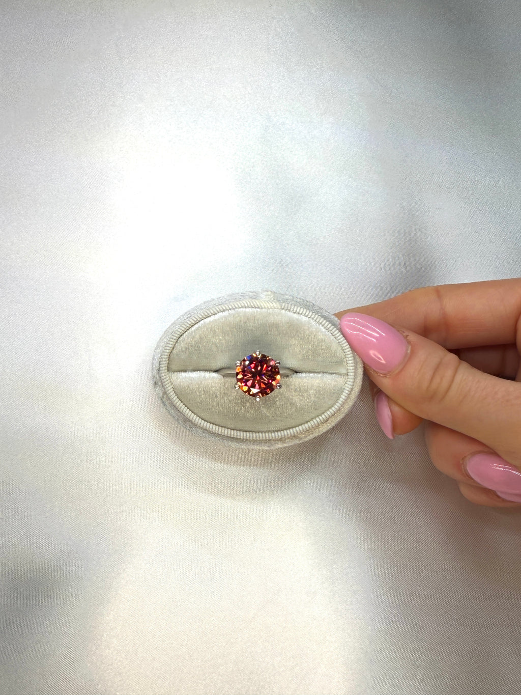 5CT VVS1 Round Brilliant Cut Red Moissanite Ring