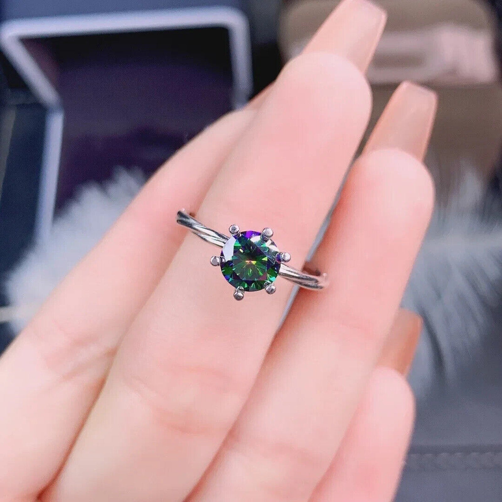 VVS1 1 CT Black Rainbow Moissanite Ring