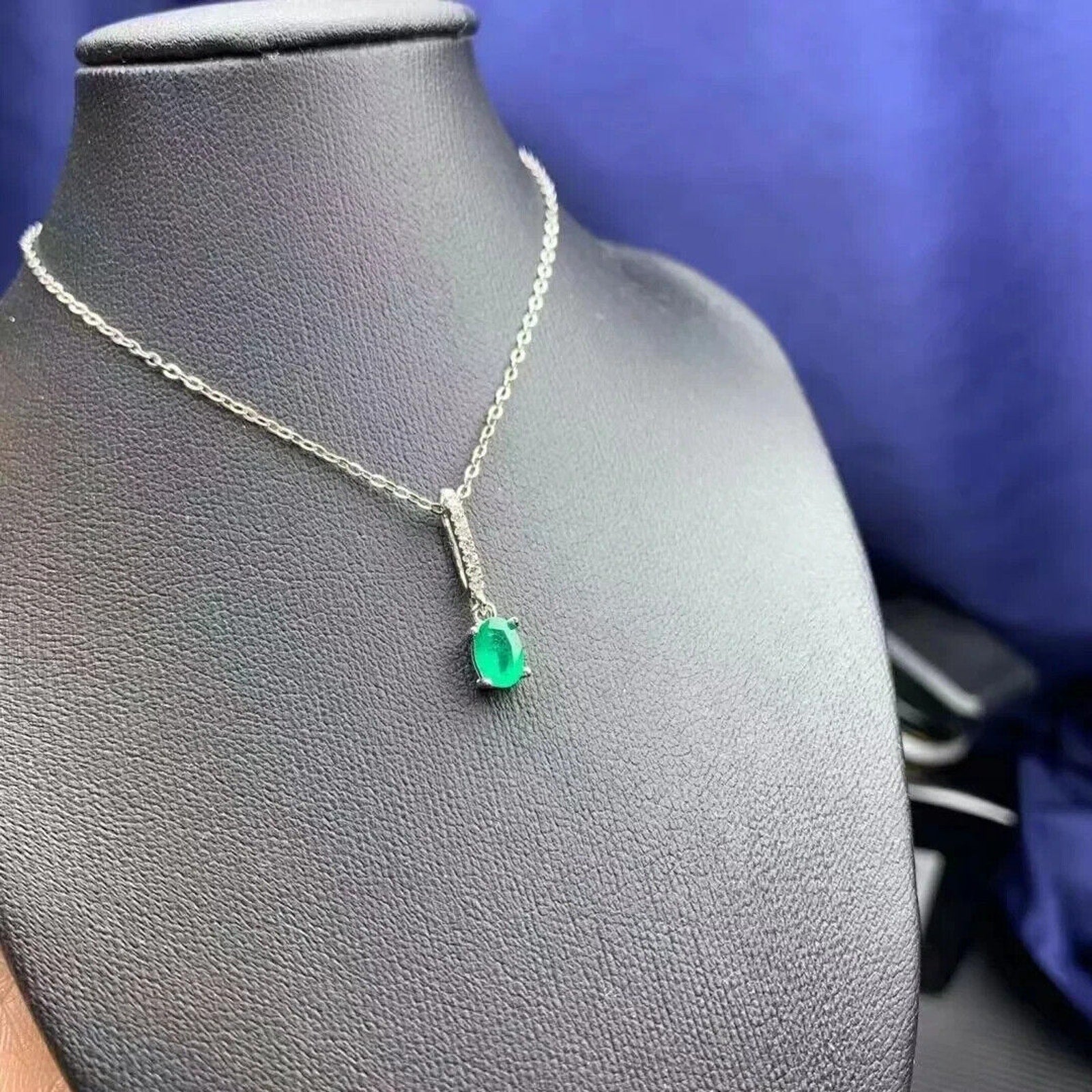 0.5CT Natural Emerald Pendant Drop Necklace 925 Sterling Silver