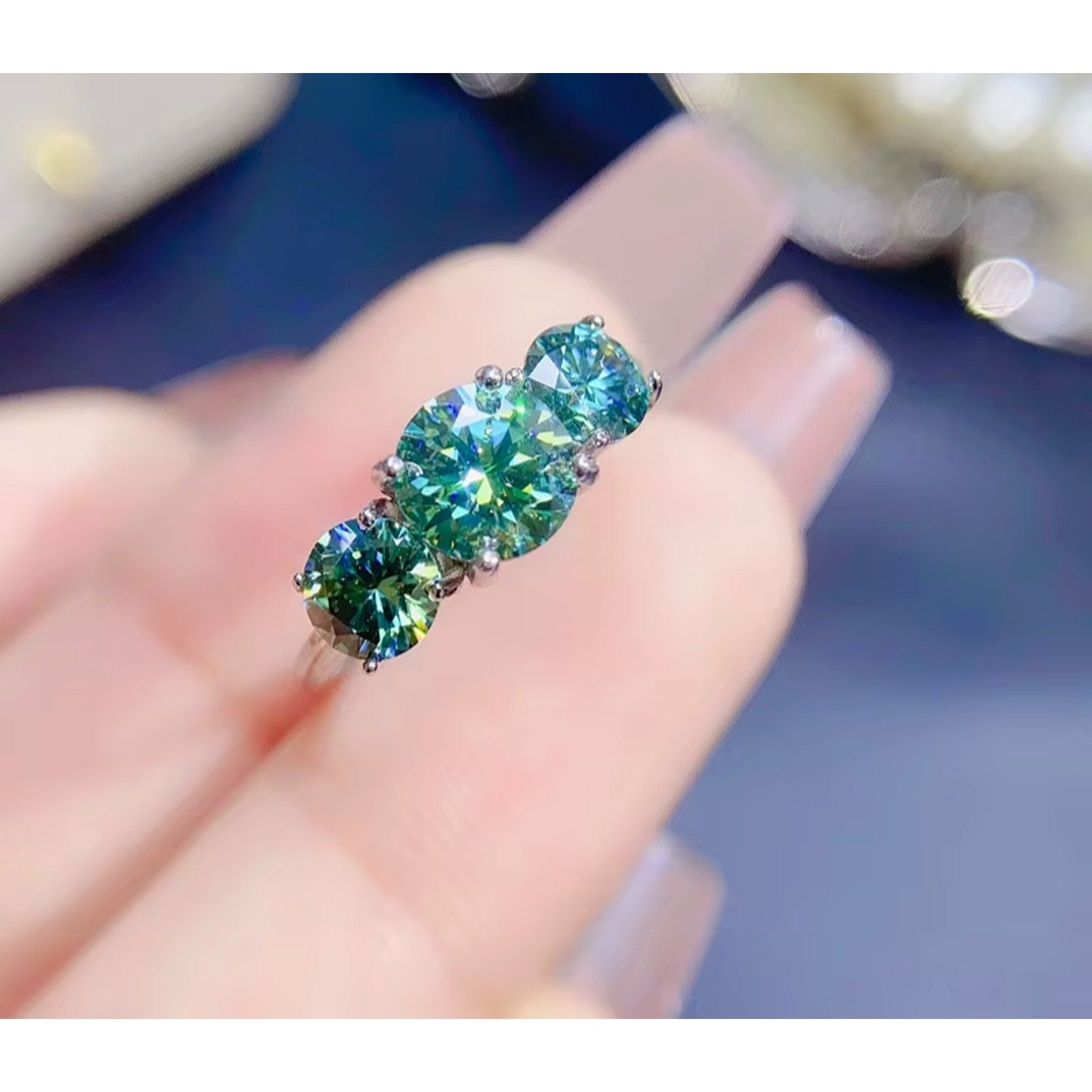 VVS1 3 Stone Green Moissanite Ring 925 Sterling Silver