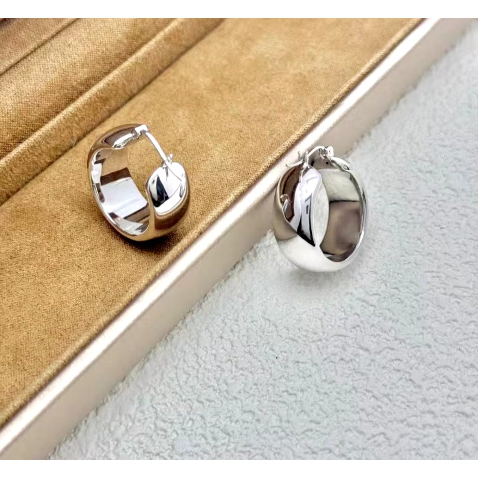 18k Gold Hoop Earrings, Yellow Gold Hoop Earrings 18k, 18k Solid White Gold Hoop Earrings, Au750 Hoop Earrings, Au750 Yellow Gold Hoop Earrings, Yellow Gold Hoop Earrings 18k, Women’s 18k Gold Hoop Earrings, 18k Gold Earrings, 18k Yellow Gold Hoop Earrings, Solid Yellow Gold Hoops, White Gold Hoop Earrings 18k, 18k Gold Jewelry, 18k Yellow Gold Jewelry, Solid Yellow Gold Earrings, Women’s Yellow Gold Earrings, Women’s Yellow Gold Hoop Earrings 18k, Au750 Yellow Gold Hoops, Au750 Yellow Gold Earrings