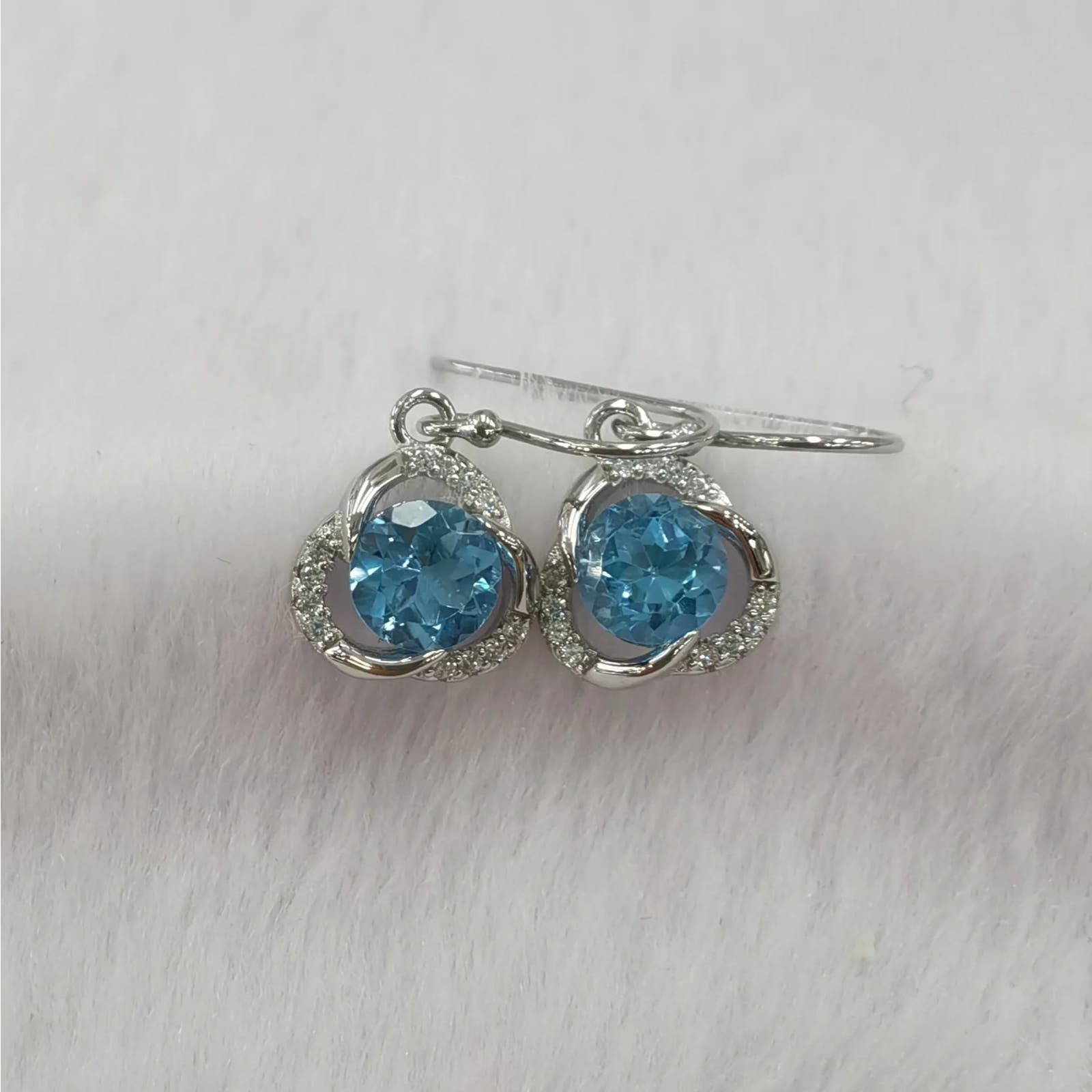 Swiss Blue Topaz Gemstone Earrings Round 6mm