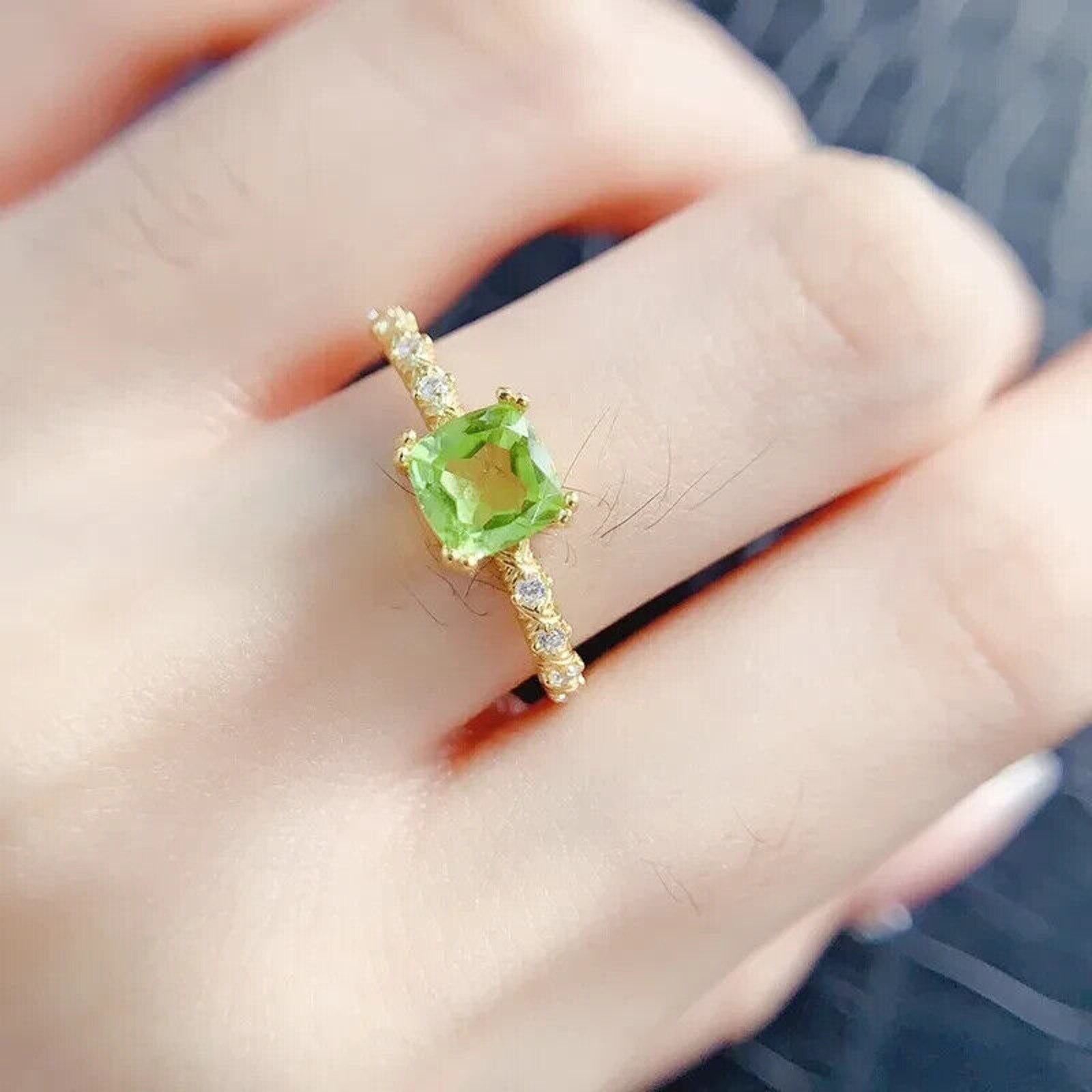 Natural Peridot Cushion Cut Gemstone Ring 6mm, August Birthstone Peridot Ring