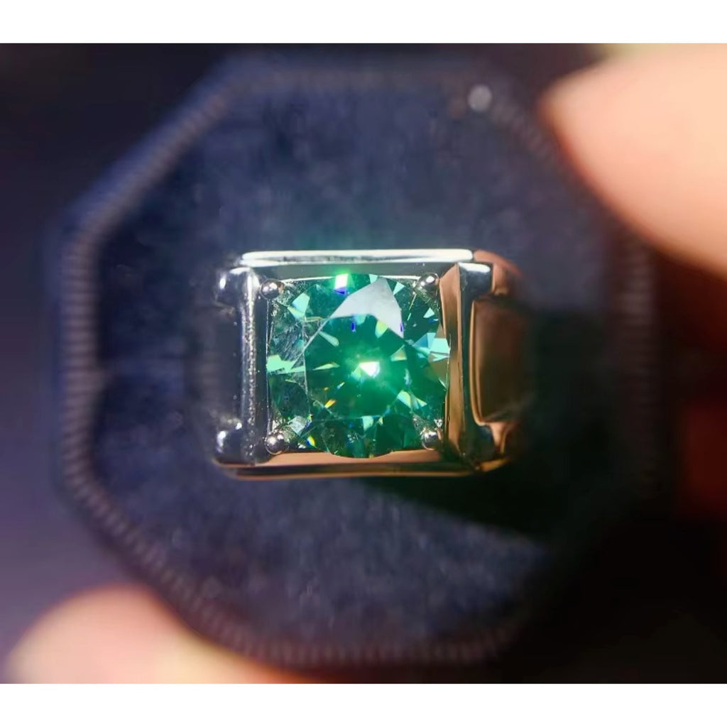 2CT VVS1 Men's Green Moissanite Ring, Round Brilliant Cut Moissanite Ring's