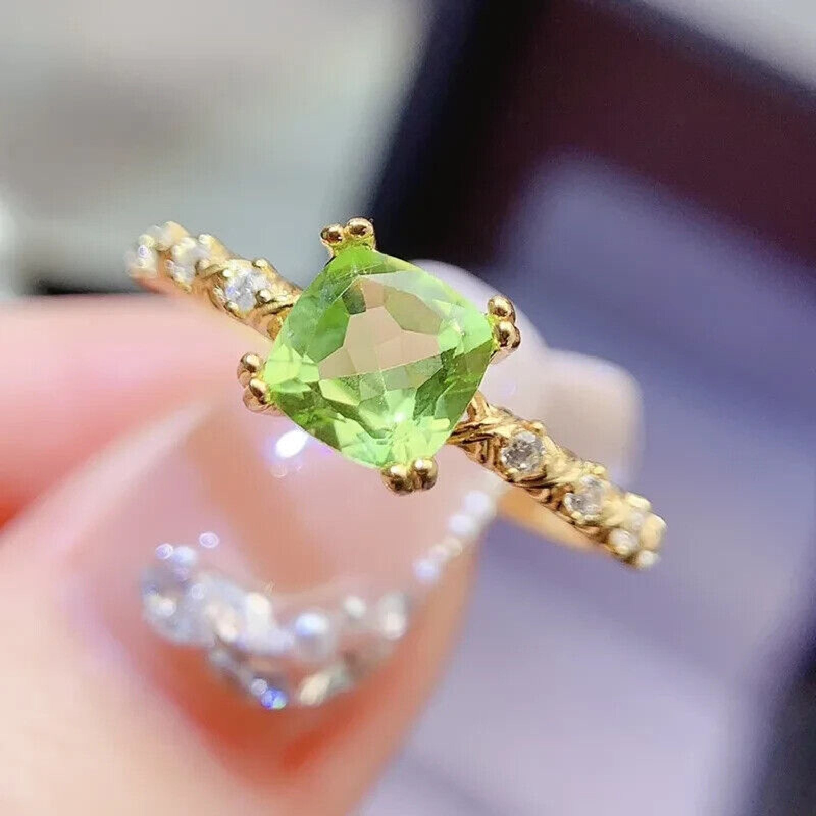 Natural Peridot Cushion Cut Gemstone Ring 6mm, August Birthstone Peridot Ring