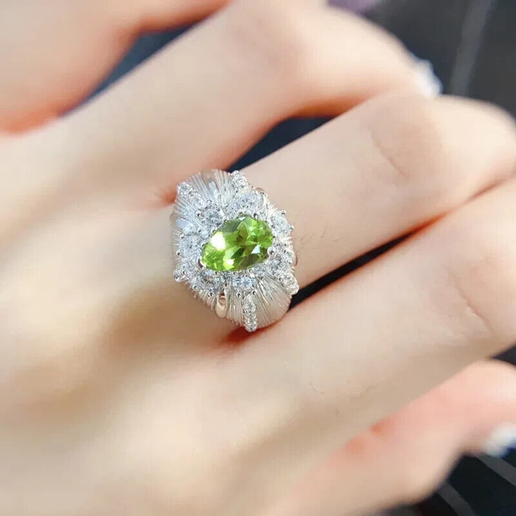 Natural Peridot Gemstone Ring 5x8mm 1CT, Peridot Statement Ring Sterling Silver