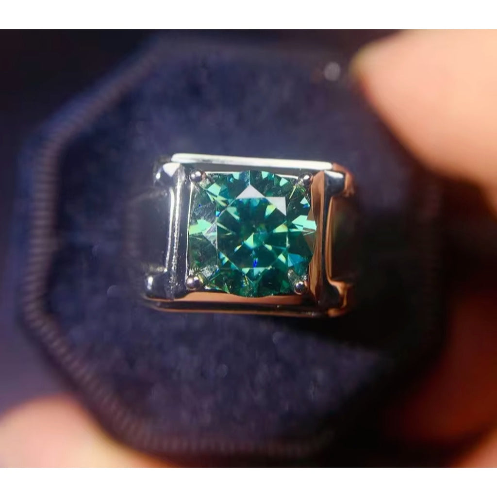 2CT VVS1 Men's Green Moissanite Ring, Round Brilliant Cut Moissanite Ring's