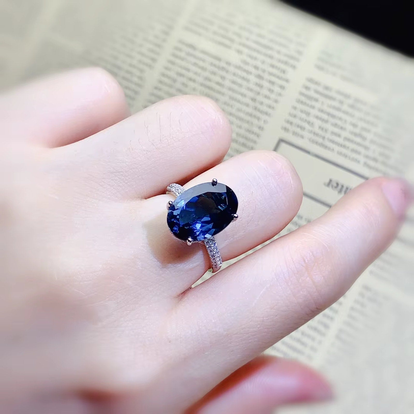 10Ct Oval Cut London Blue Topaz Halo Engagement Ring 925 Sterling Silver