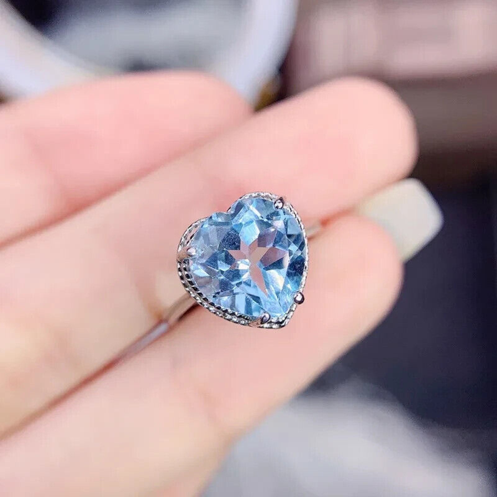 Swiss Blue Topaz Gemstone Heart Ring 7mm