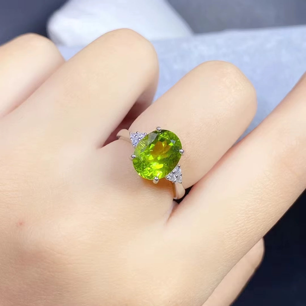 3CT Peridot Birthstone Ring 925 Sterling Silver 8x10mm