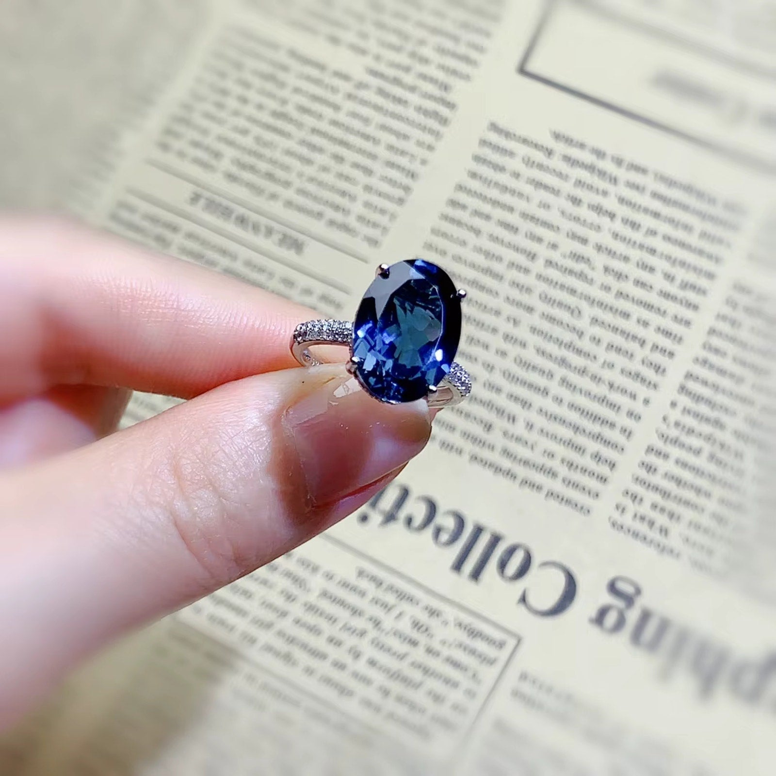 10Ct Oval Cut London Blue Topaz Halo Engagement Ring 925 Sterling Silver