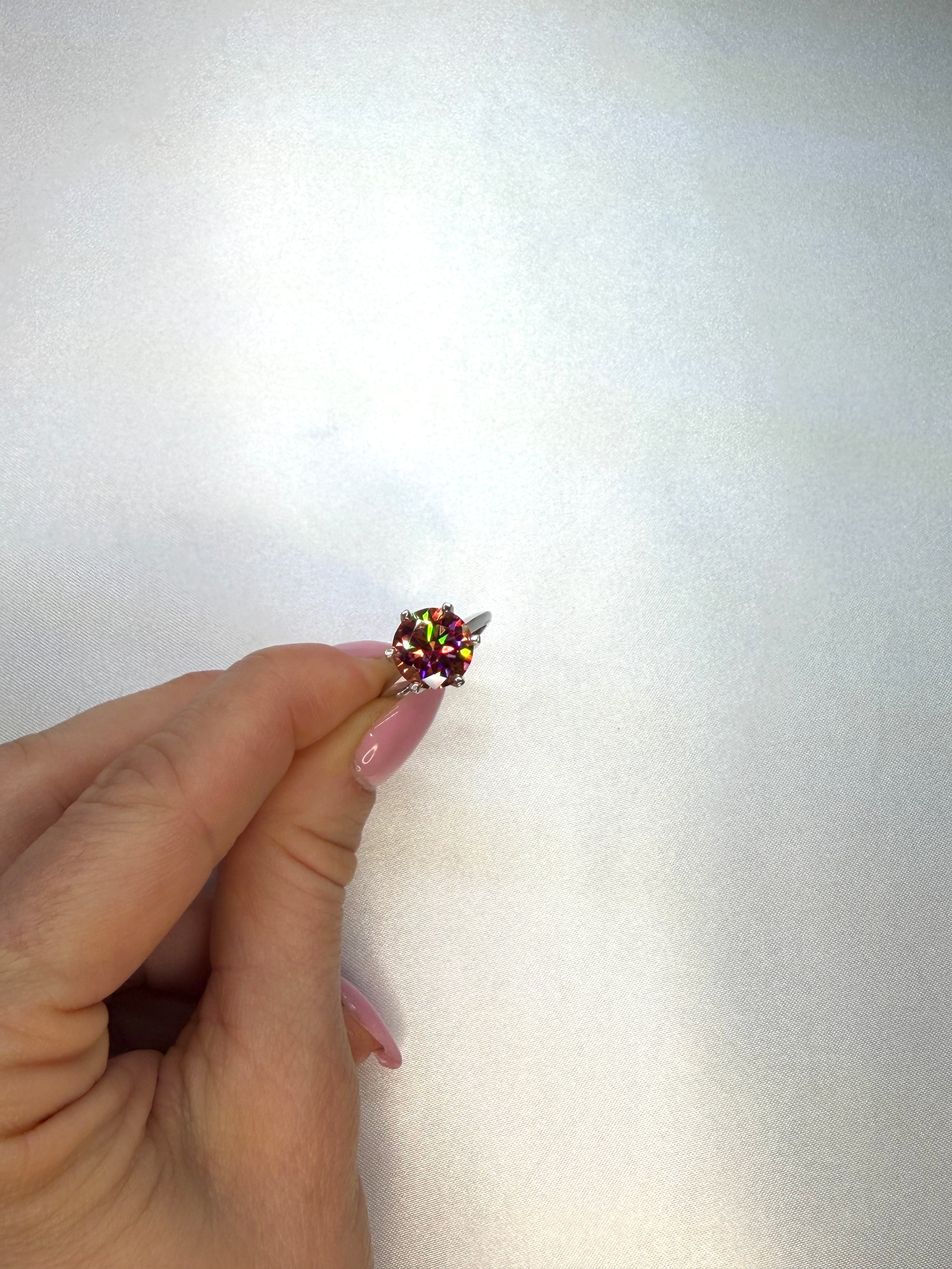 5CT VVS1 Round Brilliant Cut Red Moissanite Ring