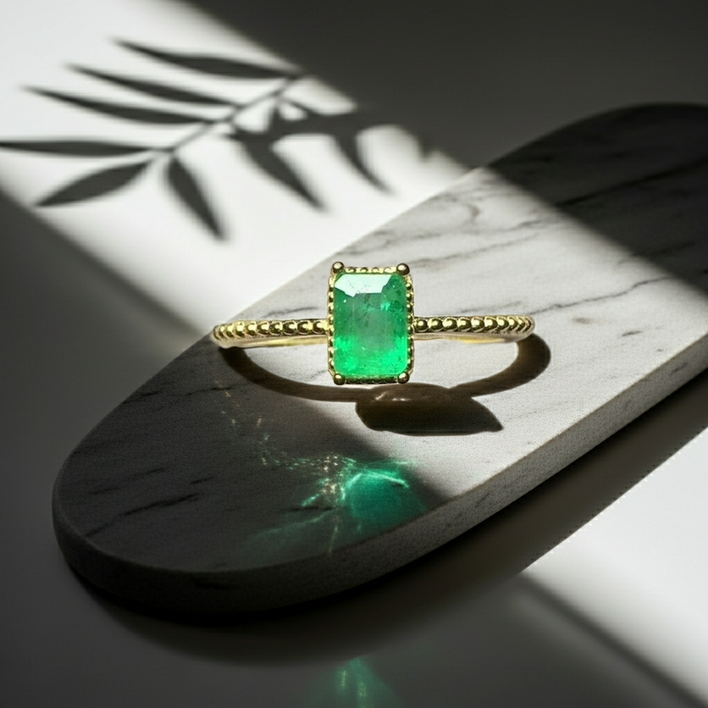 Colombian Emerald Ring 4x6mm 925 Sterling Silver Emerald Ring