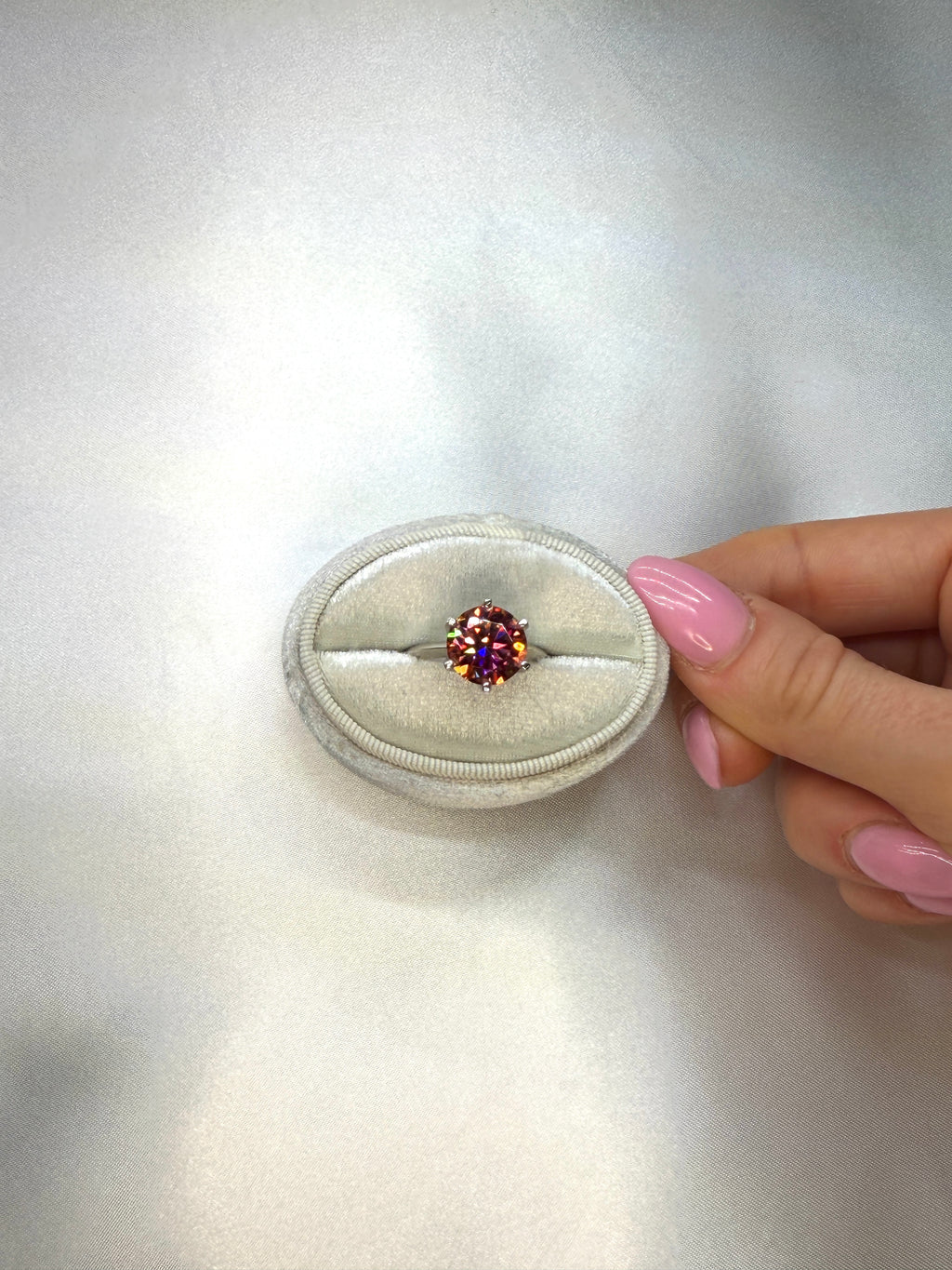 5CT VVS1 Round Brilliant Cut Red Moissanite Ring