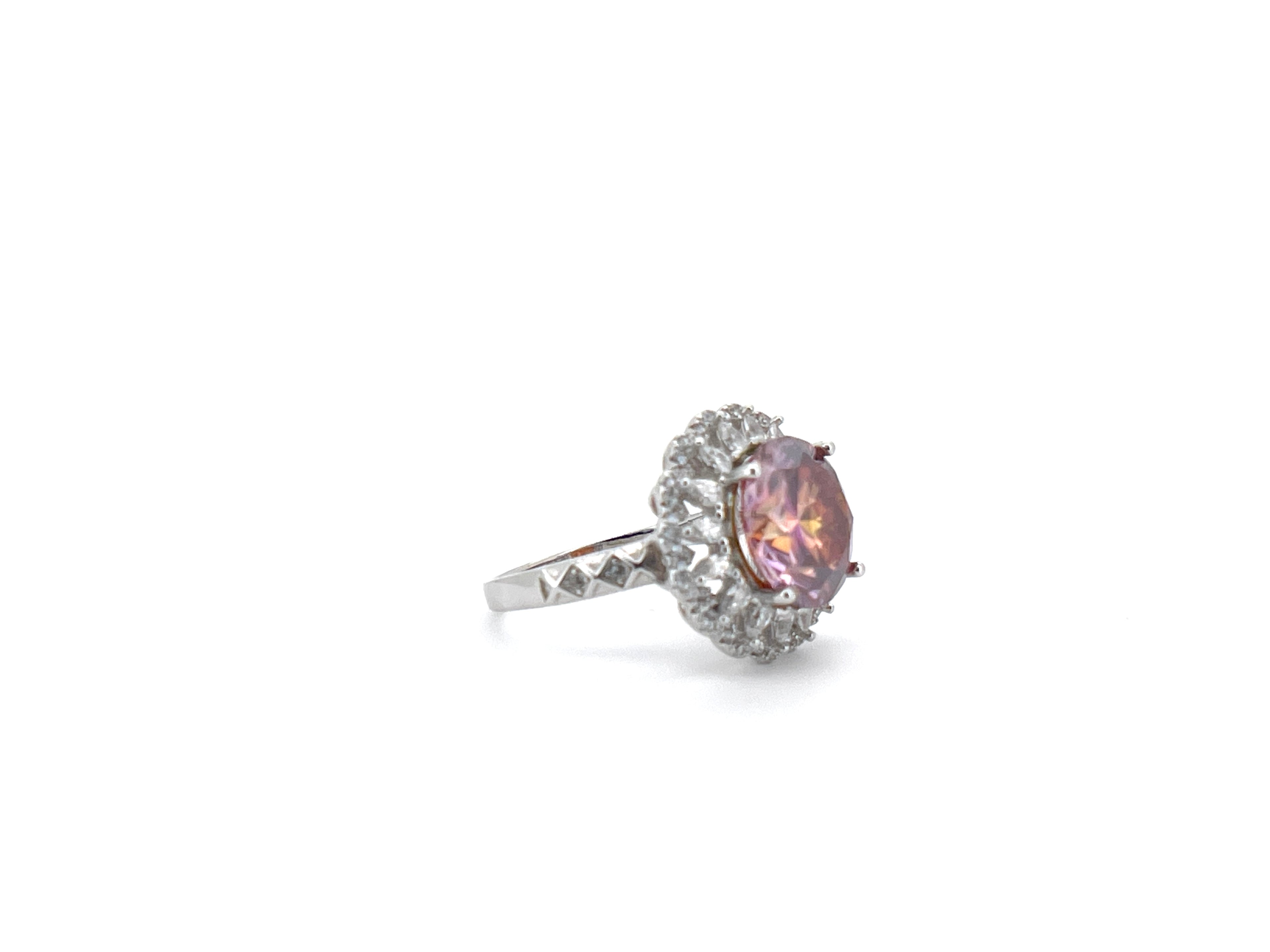 5CT VVS1 Round Brilliant Cut Peach Moissanite Ring