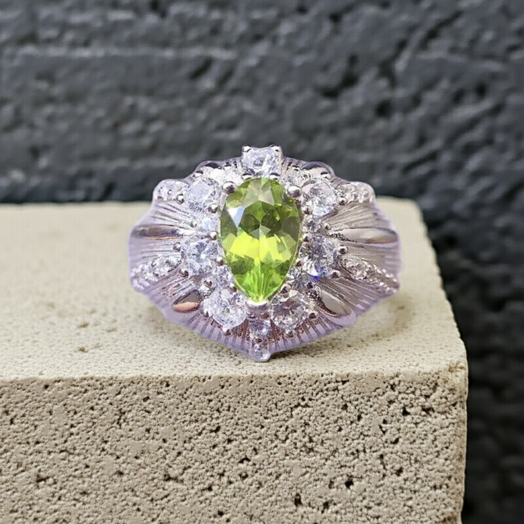 Natural Peridot Gemstone Ring 5x8mm 1CT, Peridot Statement Ring Sterling Silver