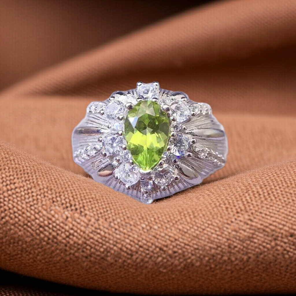 Natural Peridot Gemstone Ring 5x8mm 1CT, Peridot Statement Ring Sterling Silver