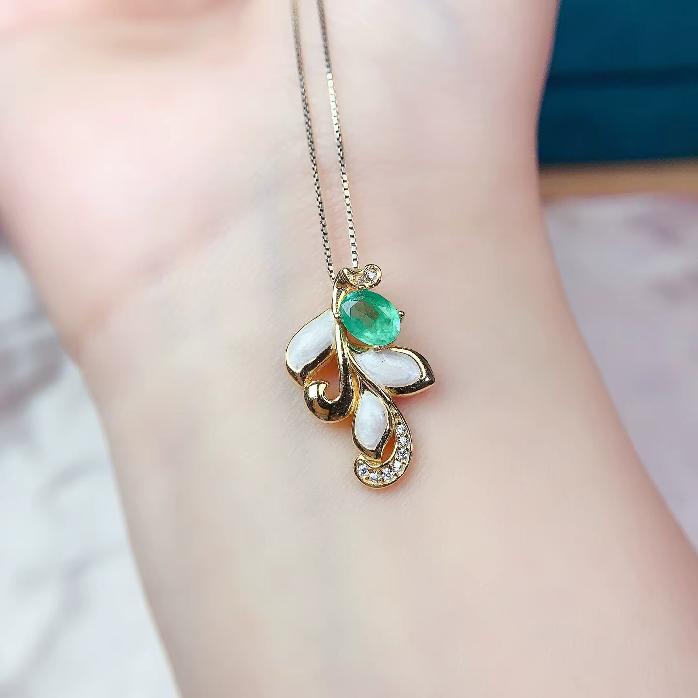 Emerald Gemstone Pendant Necklace 4x6mm 925 Sterling Silver