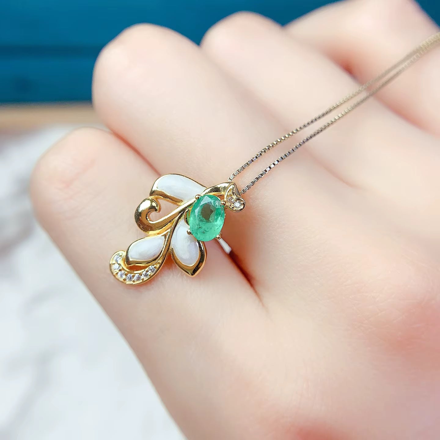 Emerald Gemstone Pendant Necklace 4x6mm 925 Sterling Silver