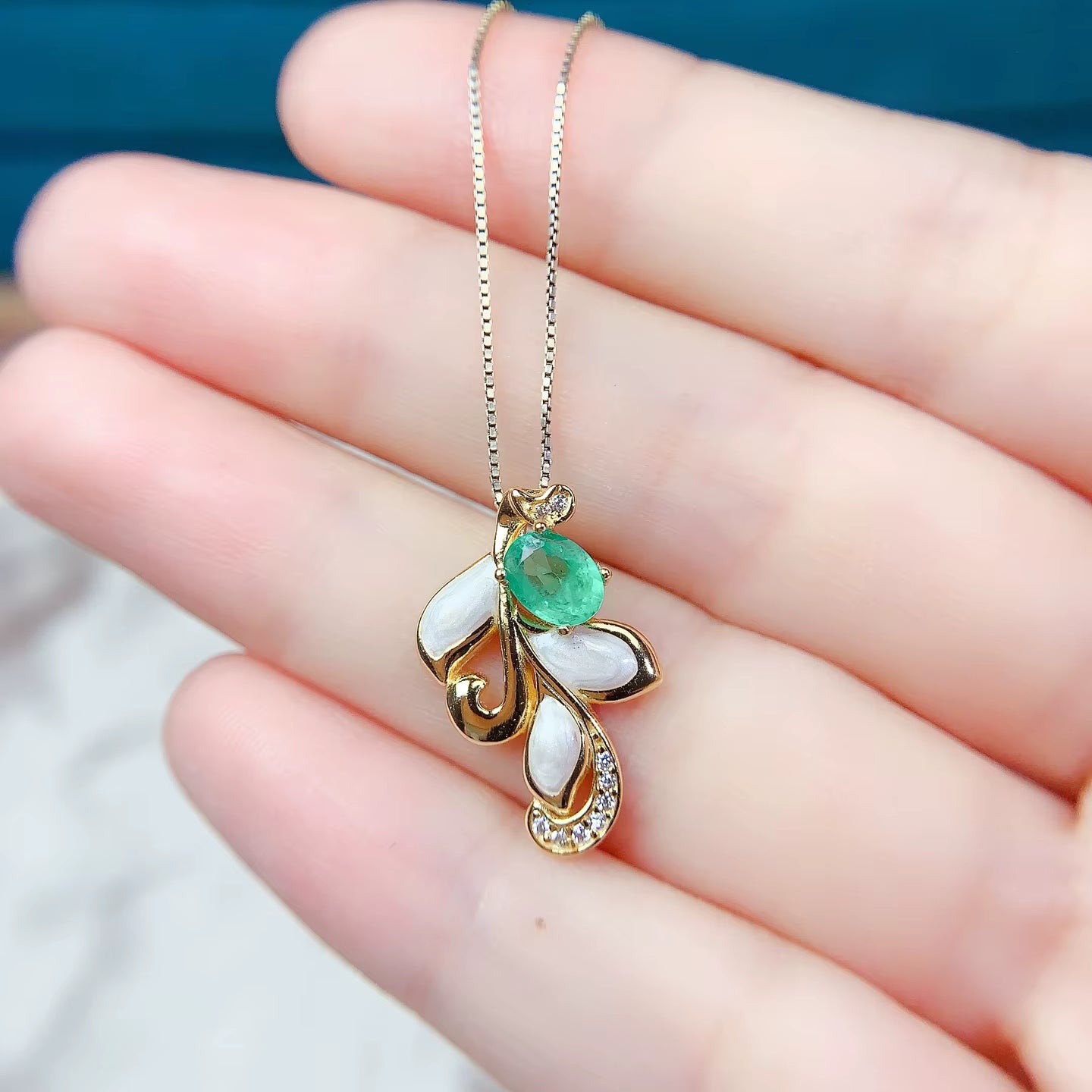 Emerald Gemstone Pendant Necklace 4x6mm 925 Sterling Silver