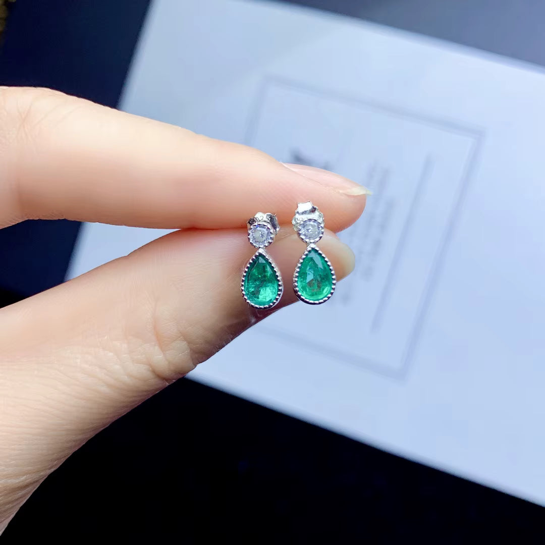 Emerald Teardrop Stud Earrings 4x6mm Natural Emerald
