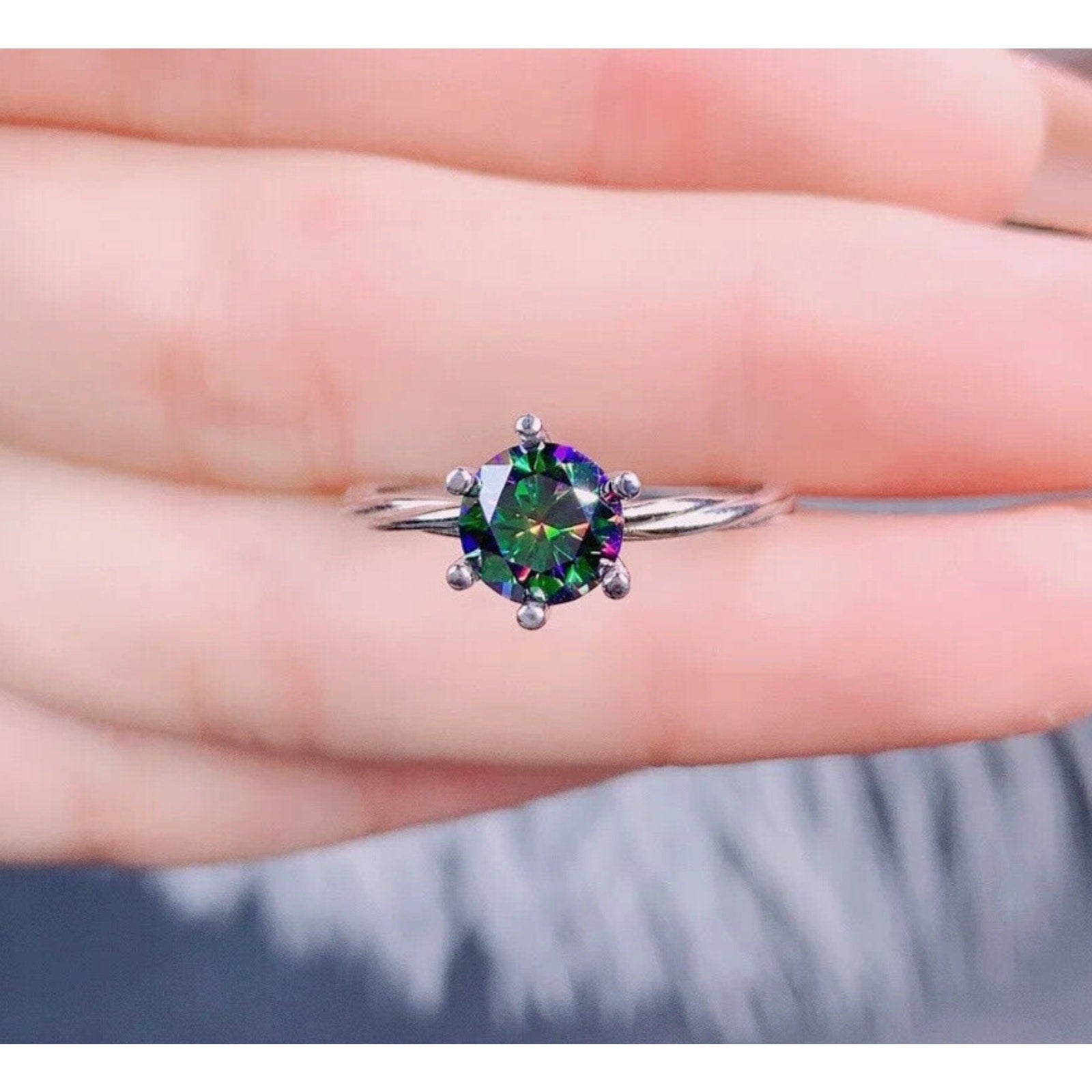 VVS1 1 CT Black Rainbow Moissanite Ring