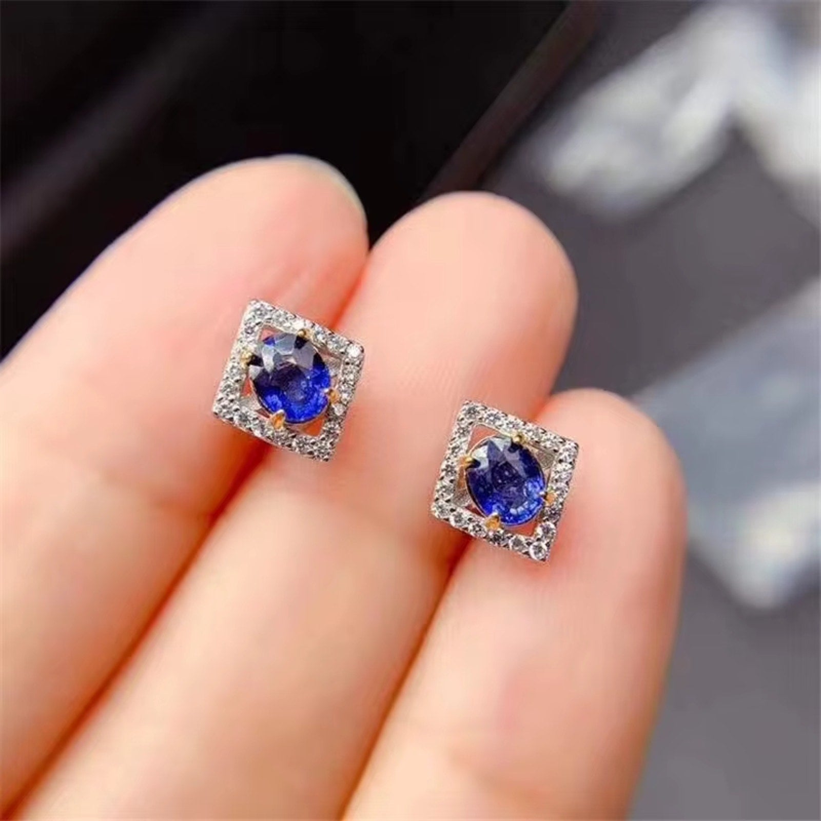 1 ct. Genuine Sapphire Round Basket set Stud Earrings in Sterling Silver