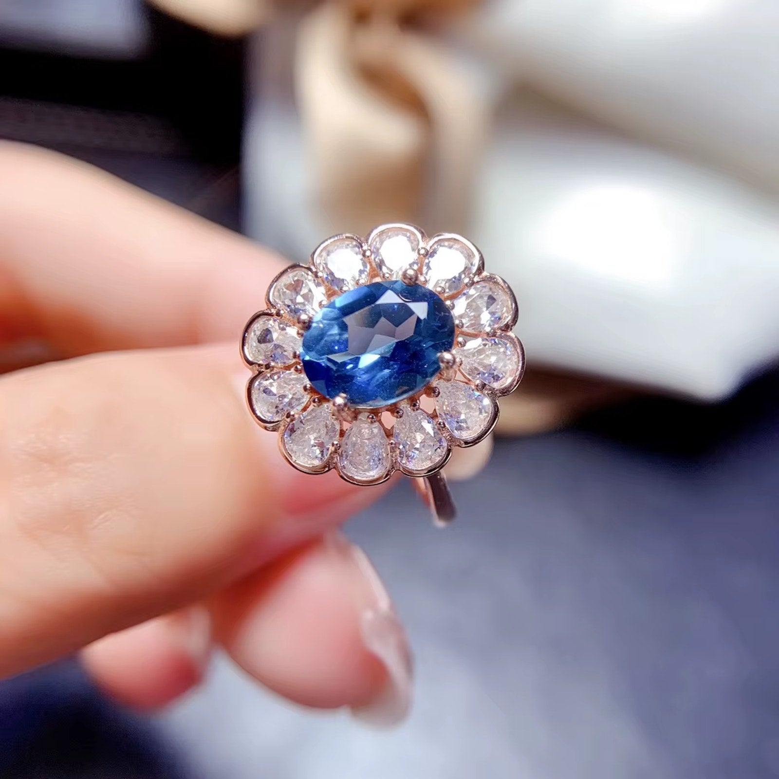 1.25 CT Oval Cut London Blue Topaz Halo Engagement Ring 925 Sterling Silver