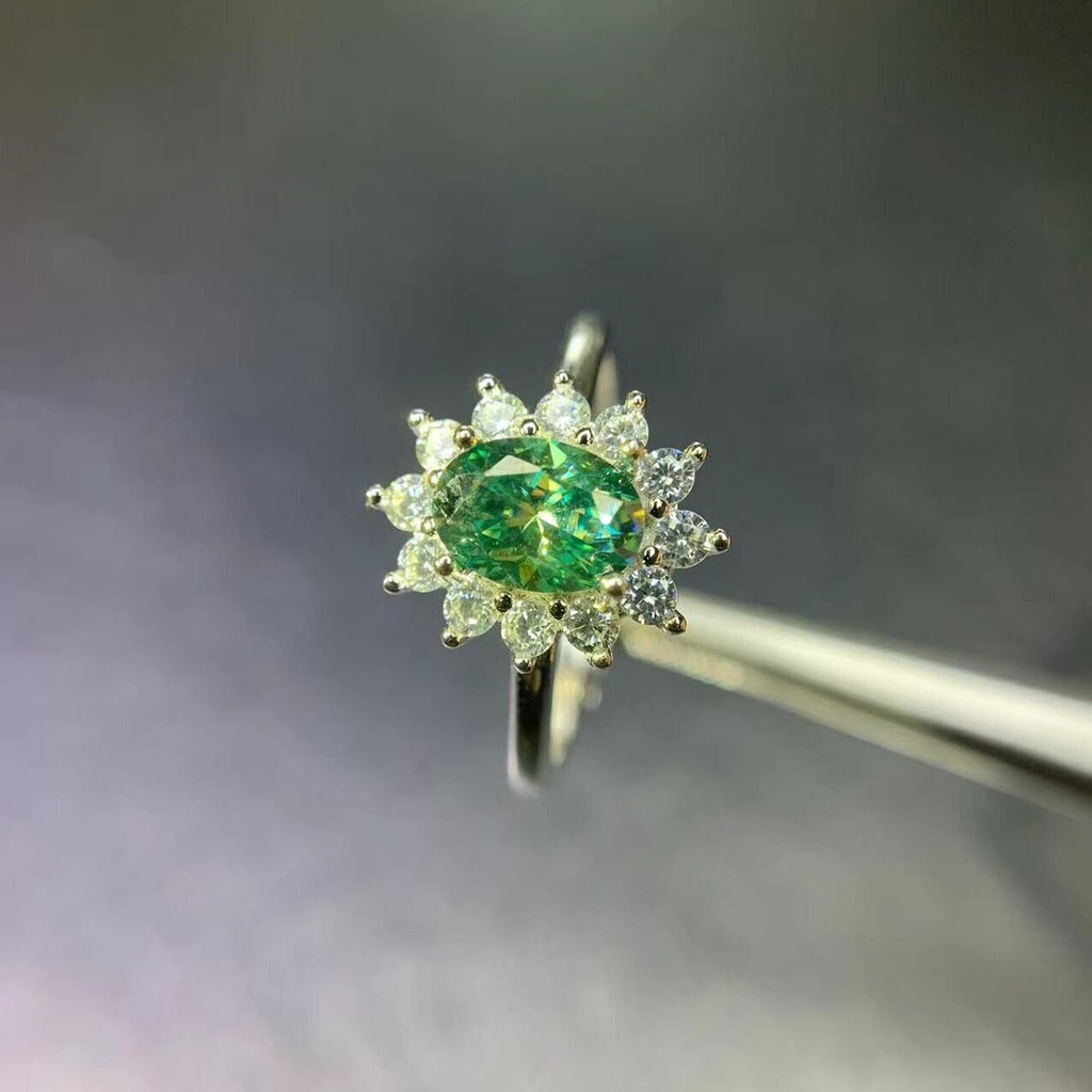 VVS1 Oval Cut Green Moissanite Ring 1 CT
