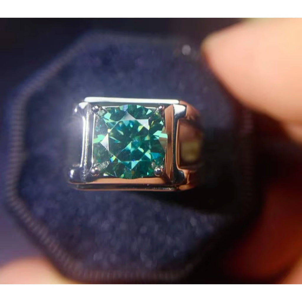 2CT VVS1 Men's Green Moissanite Ring, Round Brilliant Cut Moissanite Ring's