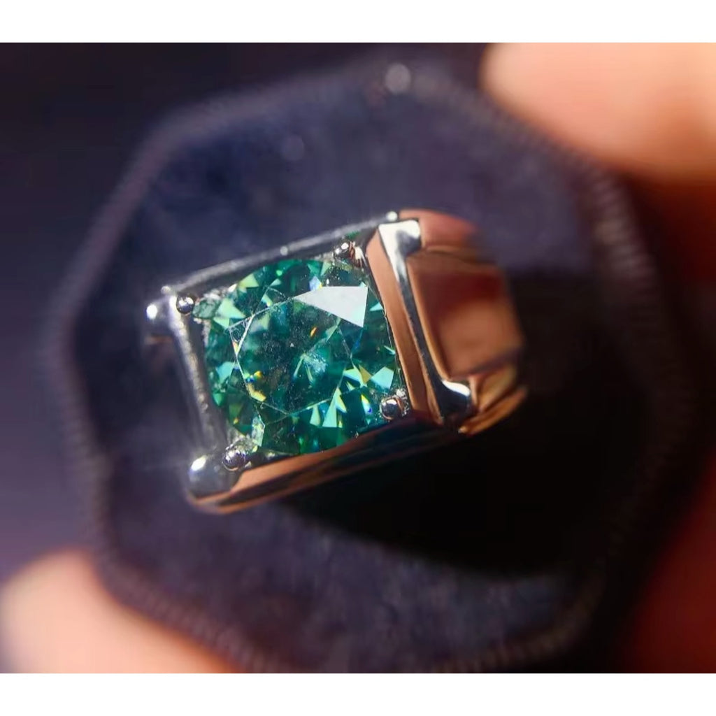 2CT VVS1 Men's Green Moissanite Ring, Round Brilliant Cut Moissanite Ring's