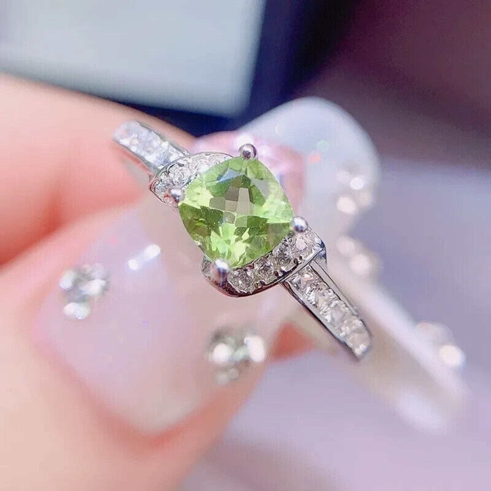 Natural Peridot Cushion Cut Gemstone Ring 5mm