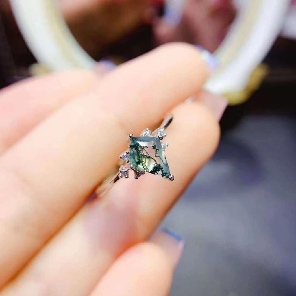 Kite Shape Moss Agate Ring 6x8mm Platinum Plated Silver