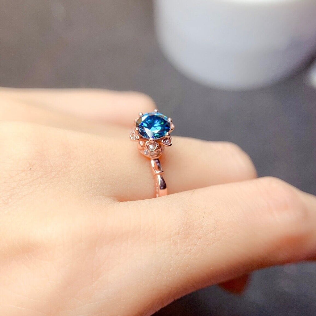 VVS1 1 CT Royal Blue Moissanite Flower Ring